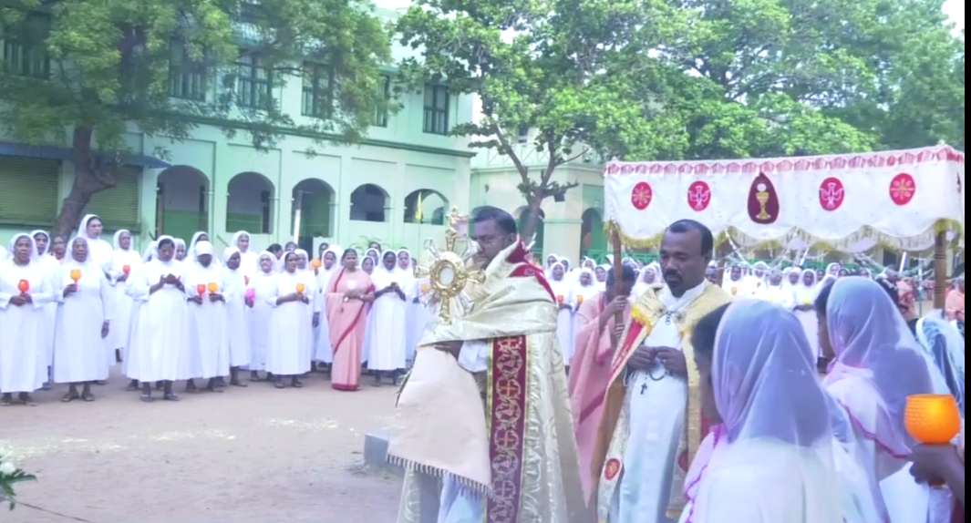 25th year Celebration of the apparition of Jesus in the Holy Eucharist as the King